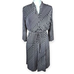 BLACK & WHITE STRIPE SHIRT DRESS  SZ.M/L EUC.